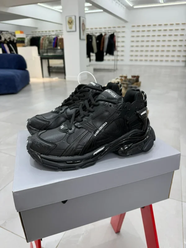 Versace VG 7 Runner UA Balenciaga x Under Armour